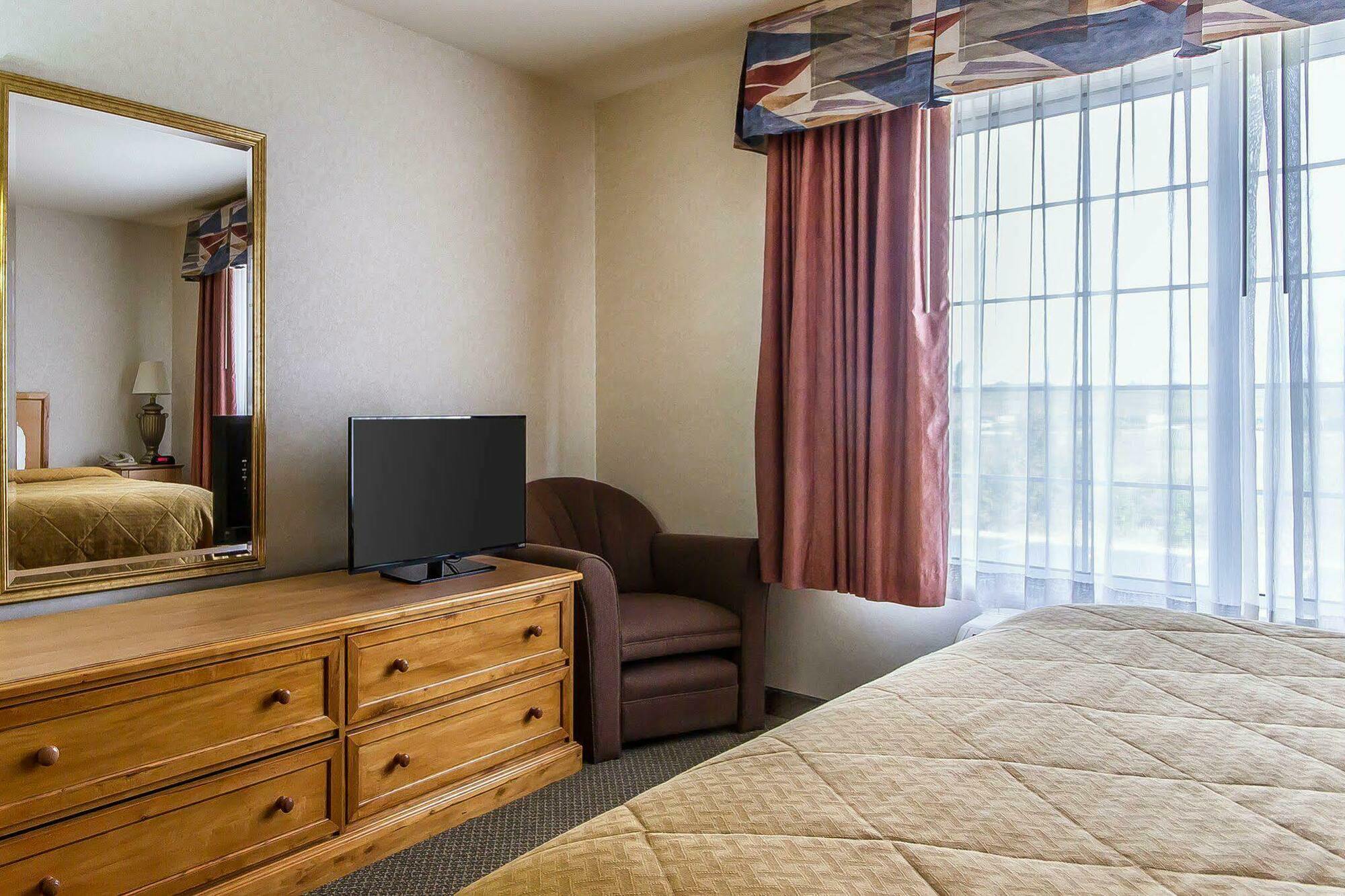 Quality Inn & Suites Lodi I-90 Exterior foto