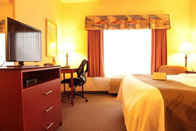 Quality Inn & Suites Lodi I-90 Exterior foto
